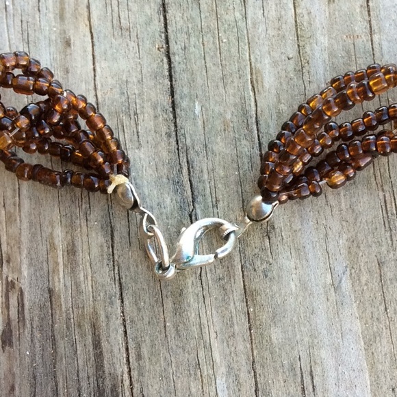 Gorgeous Shell Statement Necklace - Picture 3 of 6